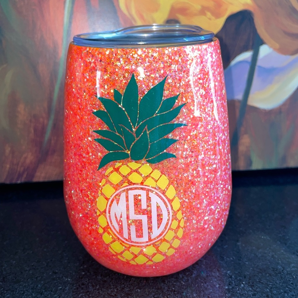NWOT Thermos cold / hot has a shiny personality 🤩
4.6”tall 
2.8” diameter on top
